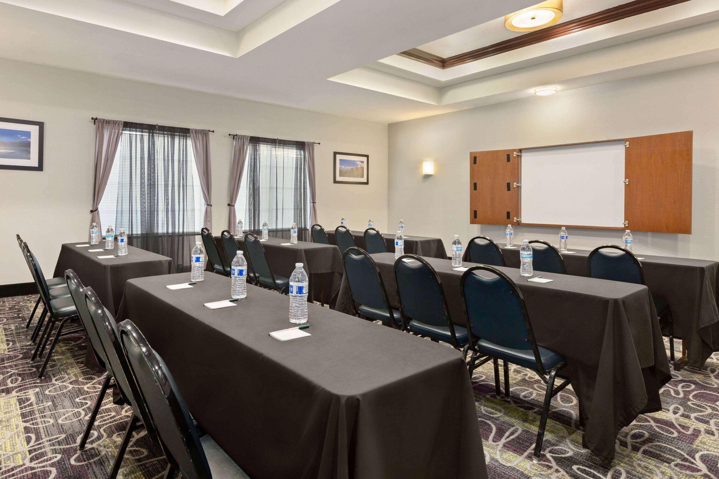 מלון La Quinta By Wyndham Fresno Northwest מראה חיצוני תמונה